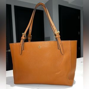 Tory Burch York Buckle Tote in Tan